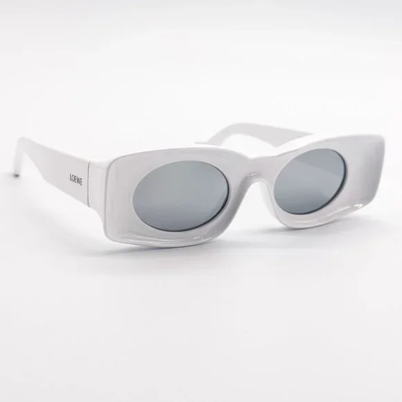 NEW LOEWE SUNGLASSES WOMEN WHITE GREY EYEWEAR LOEWE LW40033I 21C Loewe Women Sunglasses White Silver Mirror Rectangle  main image 2